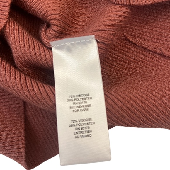 Tahari Puff Sleeve Ribbed Sweater(NWT) - Picture 3 of 5